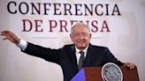 López Obrador denuncia una "alianza" de las derechas de México y España en su contra