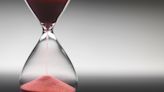 Physicists Have Unraveled the Surprisingly Hot Mystery of Sand in an Hourglass