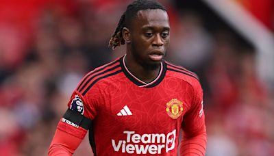 Aaron Wan-Bissaka: West Ham in talks with Man Utd over defender valued at more than £15m