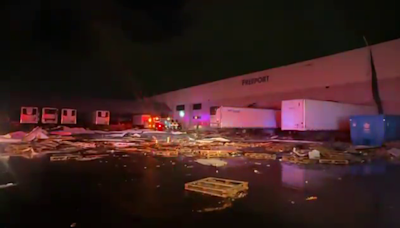 Worker unaccounted for after roof collapses on Phoenix building during thunderstorm