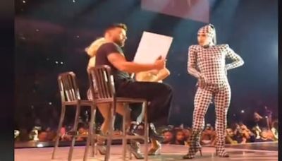 Video: Ricky Martin califica pasos sensuales de bailarines en concierto de Madonna