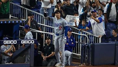 Shohei Ohtani consigue una hazaña histórica en la MLB y la afición de Marlins lo reconoce con un gesto único