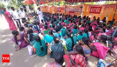 TNRDLU holds protest in Trichy seeking wage hike | Trichy News - Times of India