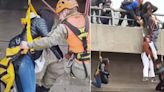 De una menor a una manifestante desmayada: así fue el rescate de mujeres que se colgaron de puente en Peñalolén