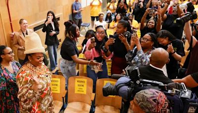A golden guest drops into Girls’ High - famous alum Jill Scott encourages Philly students to ‘be weird’