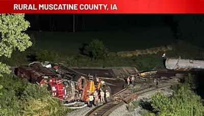 Train derailment in rural Muscatine County injures 1, officials say