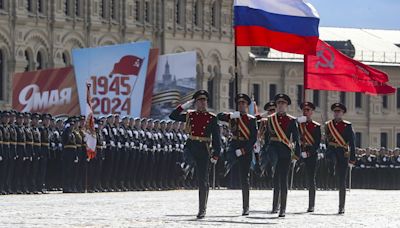 Russland erinnert an "Tag des Sieges" mit 9.000 Soldaten und deutschen Panzern