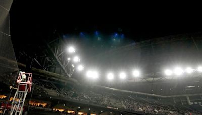 Bee Game: Dodgers and Diamondbacks delayed due to bee swarm