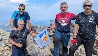 Cuatro montañeros del CETV coronan 'La Mesa de los Tres Reyes'