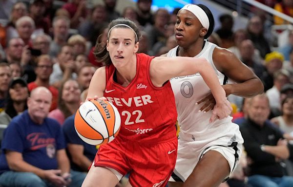 Caitlin Clark furious as offensive foul thwarts Fever's comeback attempt in loss to Aces