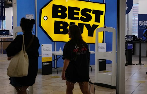 Best Buy posts disappointing sales for Q1 as consumers pull back on appliances, electronics