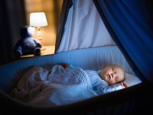 Neurosurgeon causes stir by suggesting parents stop playing white noise for kids' sleep