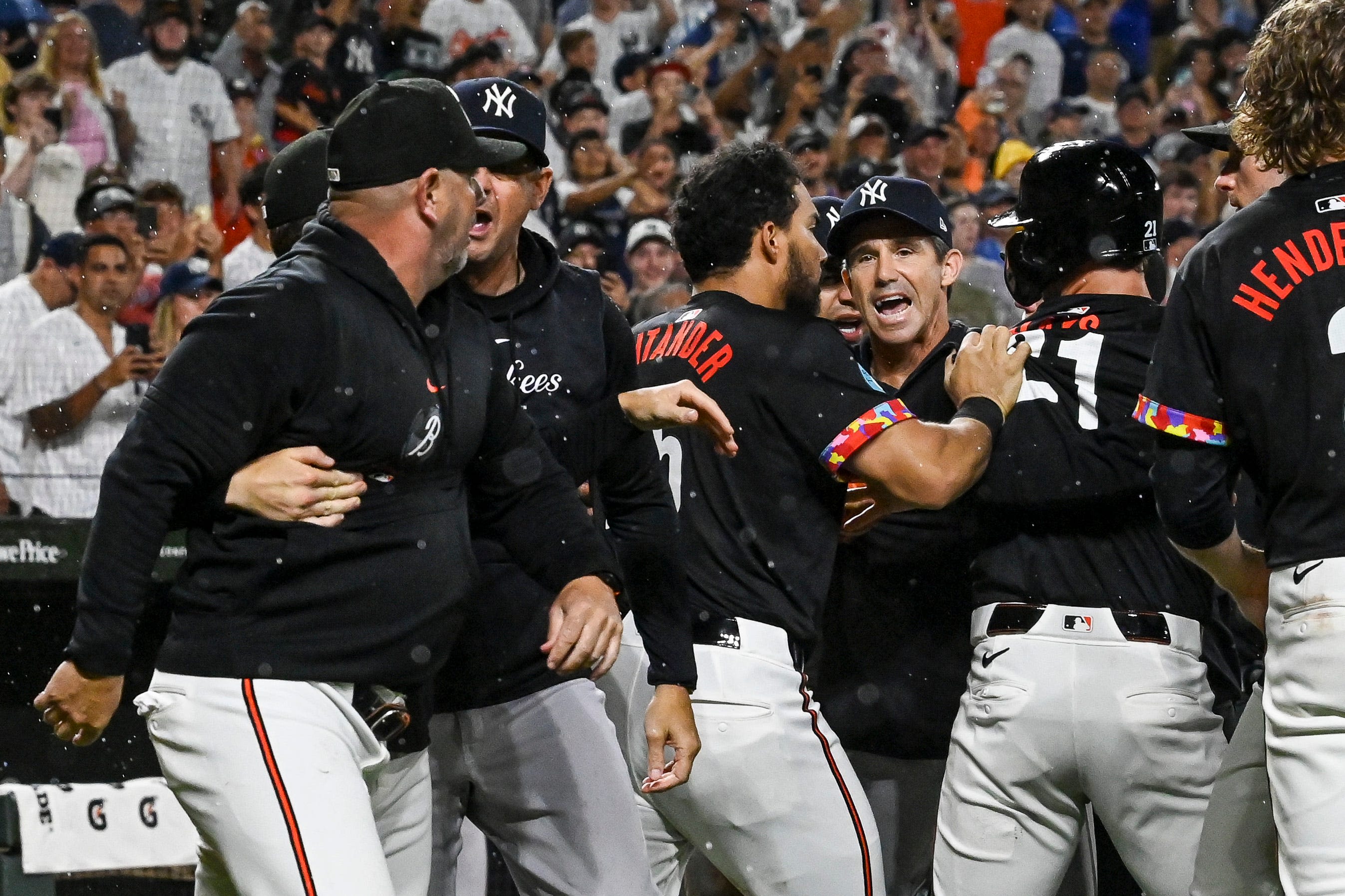 Benches clear as tensions in reawakened Yankees-Orioles rivalry boil over