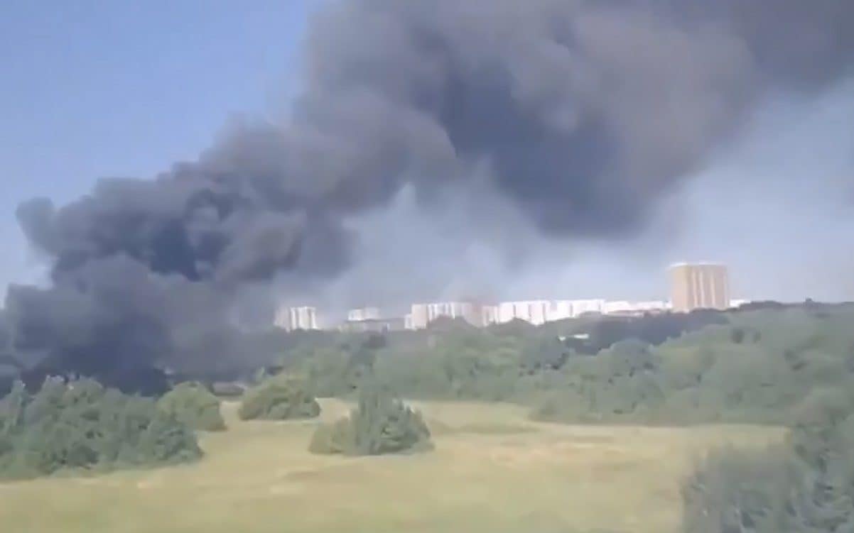 Major fire breaks out at suspected Russian air base