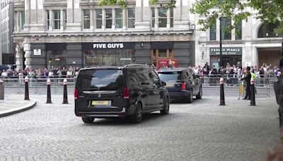 King and Queen attend service at St Paul's Cathedral