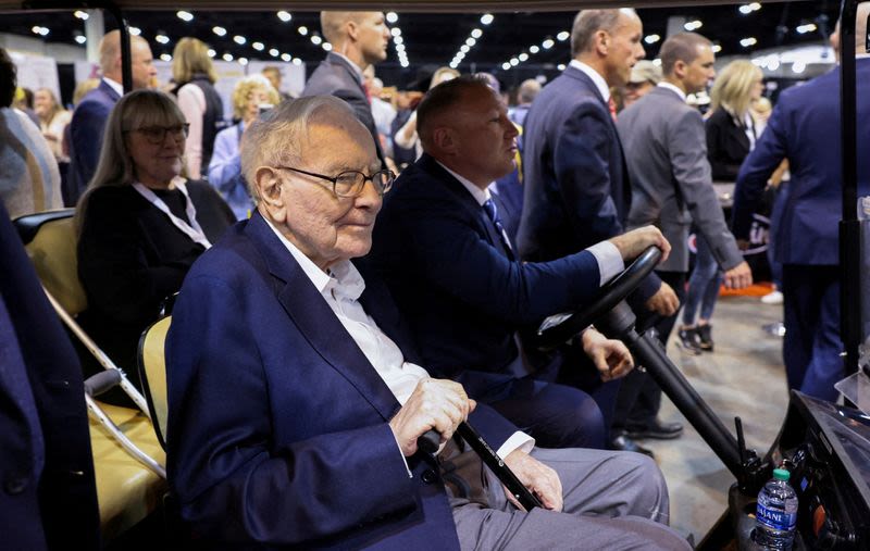 Warren Buffett’s fans plot their own course for when he leaves