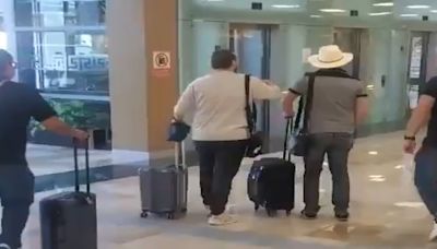¿Prepara la huida? Captan a Santiago Taboada en Aeropuerto de Tulum tras derrota en CDMX