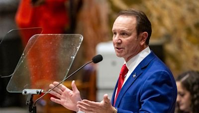 Opinion | Louisiana officials defend the Ten Commandments by cheapening them