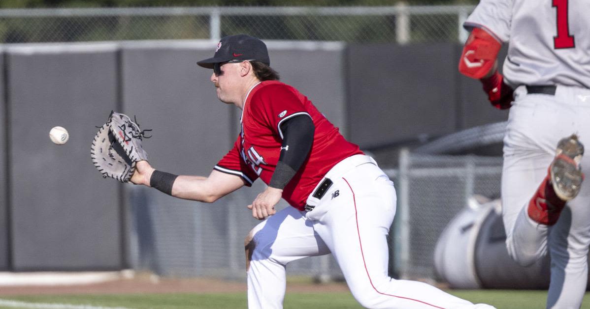 Photos: Explorers vs Fargo-Moorhead baseball