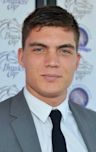 Zane Holtz