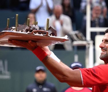 Djokovic celebró su cumpleaños en Ginebra: triunfazo en octavos y torta en la cancha - Diario Río Negro