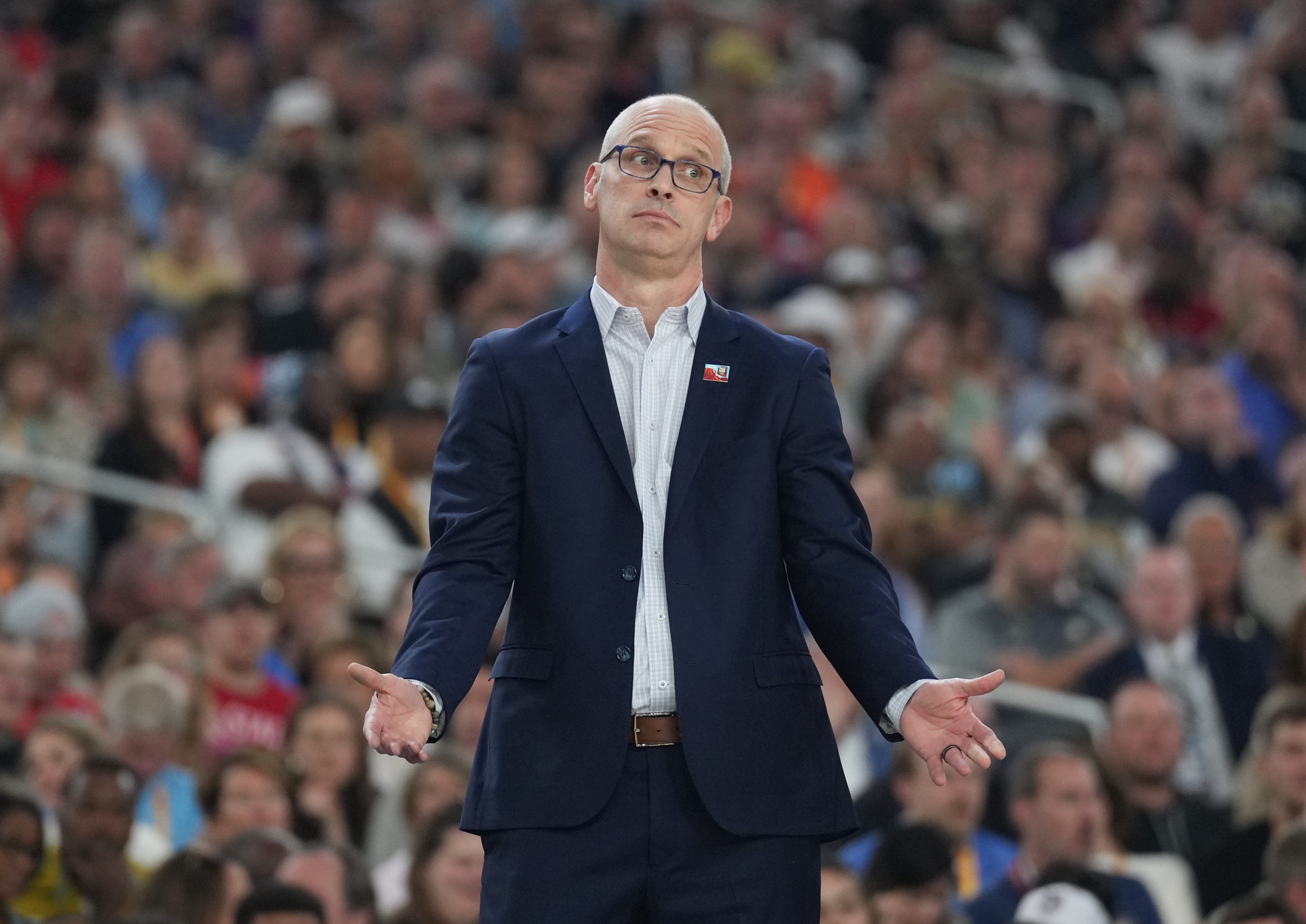 Who is Dan Hurley? Salary, record, potential contract for Lakers' top head coaching target