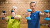 Musculação reduz depressão em idosos: guia de treino ideal