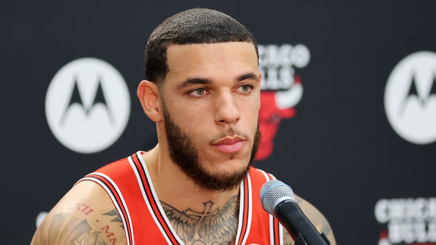 Projecting where Lonzo Ball fits into Bulls rotation after massive injury update