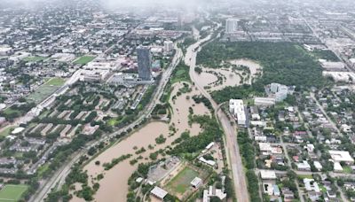 Ascendieron a 13 los muertos por el paso del huracán Beryl en Houston