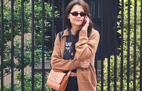 Katie Holmes Topped Off Her Spring-Ready Outfit with the Fuss-Free Bag Style Hollywood Can’t Stop Wearing