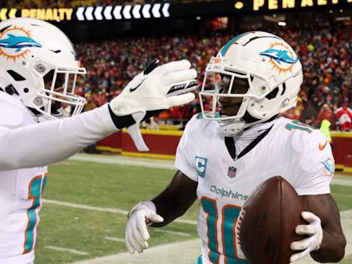 Dolphins Connected to Super Bowl Champion WR