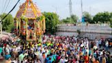 Hundreds of devotees take part in car procession of Sri Soundararaja Perumal Temple at Thadikombu