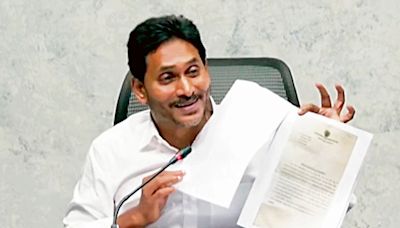 Asked to declare faith, YS Jagan Mohan Reddy cancels Tirupati visit; Andhra Pradesh CM N Chandrababu Naidu denies claim - The Tribune