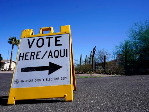 Campaña de Harris y Walz anuncia históricas acciones para llegar a votantes latinos - La Opinión