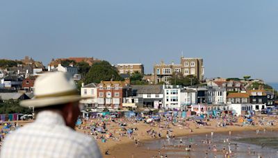 UK to finally get a summer as mini heatwave to scorch regions this weekend