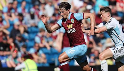 Manchester United make contact with Burnley midfielder Sander Berge