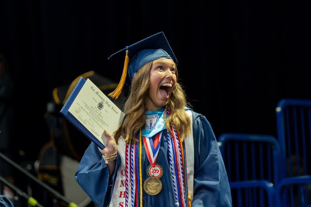 ‘Immensely proud:’ OMHS students receive diplomas during 25th commencement exercise - Shelby County Reporter