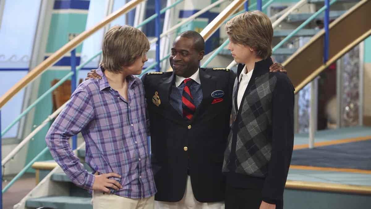 The Suite Life of Zack and Cody Stars Hold Mini Reunion