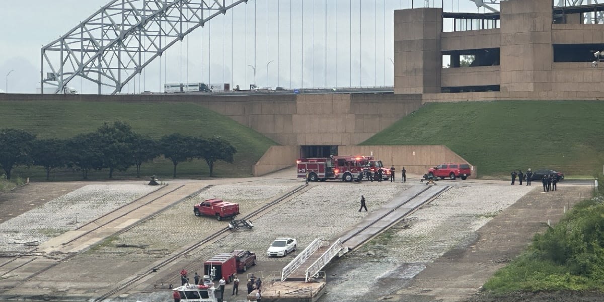 MFD rescue person from Mississippi River, searches for another