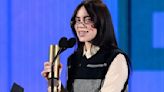 Captan a Billie Eilish molesta en los People's Choice Awards