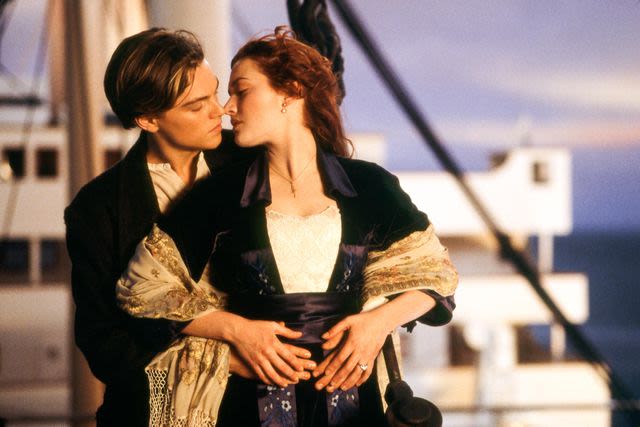 Kate Winslet Explains Why Kissing Leonardo DiCaprio in “Titanic ”Was“ ”'a Mess': 'Not All It's Cracked Up to Be'