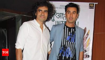Imtiaz Ali shares Ranbir Kapoor's fan connection; reveals the actor asks simple questions like, 'Did you catch the bus this morning?' to fans | Hindi Movie News - Times of India
