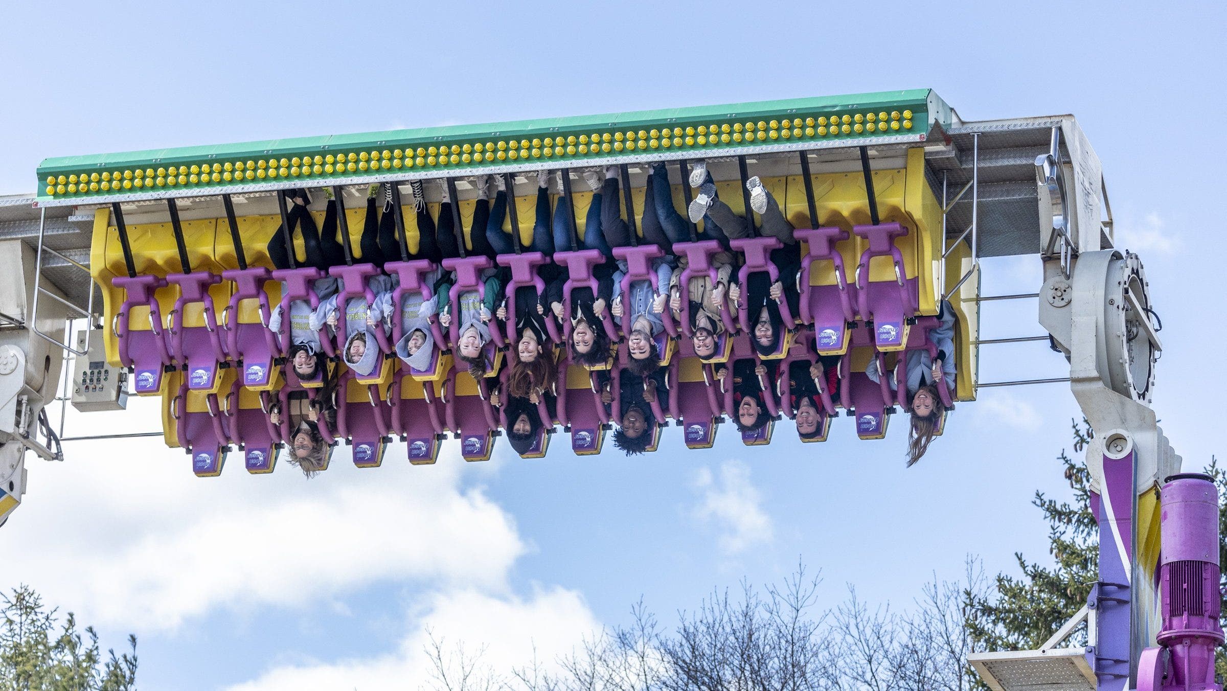 Florida tourist stabbed in front of child at New York's Adventureland Amusement Park