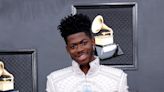 Lil Nas X se enamora de uno de los manifestantes homófobos que boicoteaba su concierto