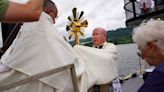 On heartland roads, and a riverboat, devout Catholics press on with two-month nationwide pilgrimage - The Tribune