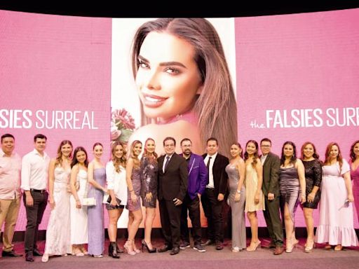 Maybelline New York presenta The Falsies Surreal