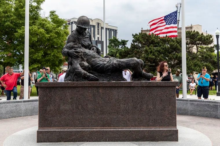 Sculpture of hero World War II medic Bernie Friedenberg unveiled in Atlantic City