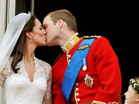 William y Kate celebran 13 años de casados con una foto inédita