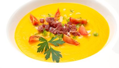 Las 5 mejores sopas frías de Karlos Arguiñano: fáciles, ricas y muy saludables