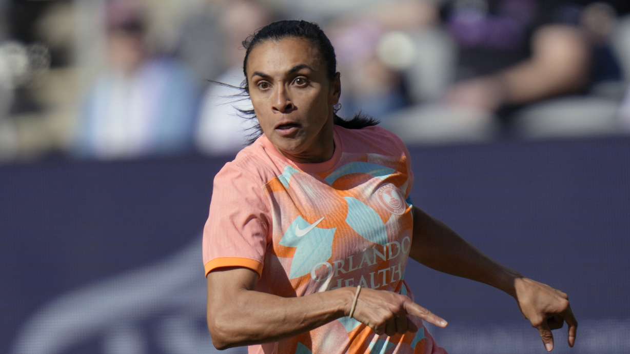 Veteran Marta to play in the Olympics for 6th time, Debinha and Cristiane out of Brazil team